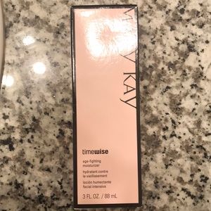 Timewise Age Fighting moisturizer